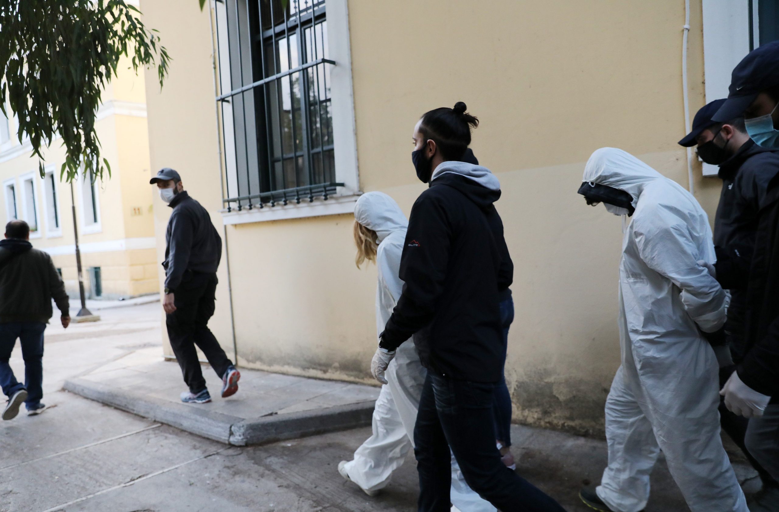 δολοφονία-50χρονης-στη-φυλακή-οι-ανήλικ-561155335