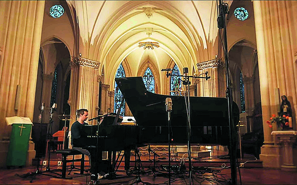 πιανιστικό-ταξίδι-ανάμεσα-σε-όνειρο-κ-561176494