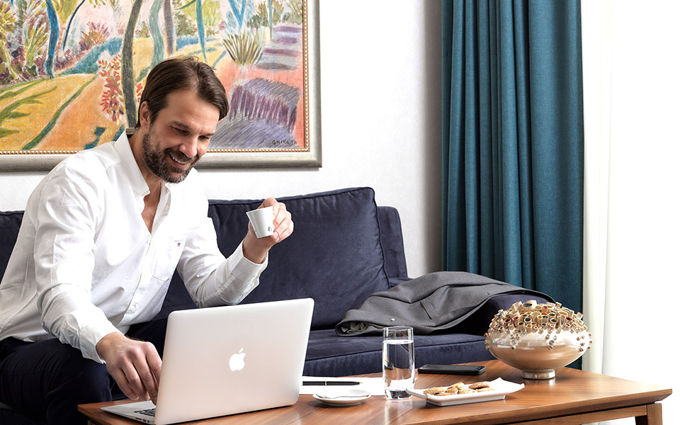 παραγωγική-δουλειά-σπιτική-χαλάρωση-561178645