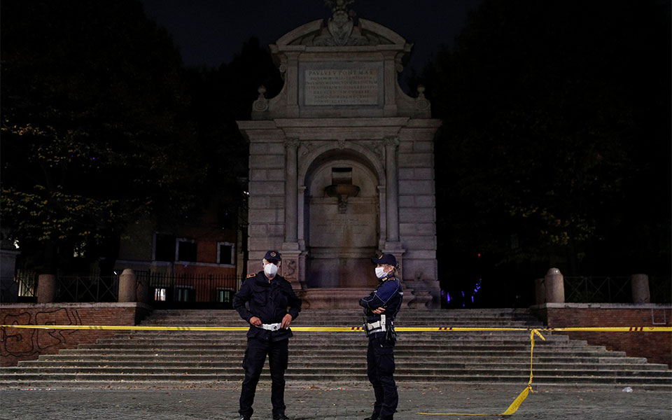 ενισχύει-τις-άμυνές-της-κατά-του-κορων-561144139