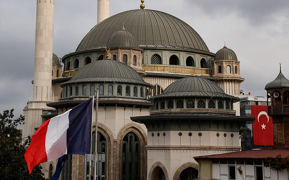 παρίσι-προς-άγκυρα-αναμένουμε-πράξει-561168982