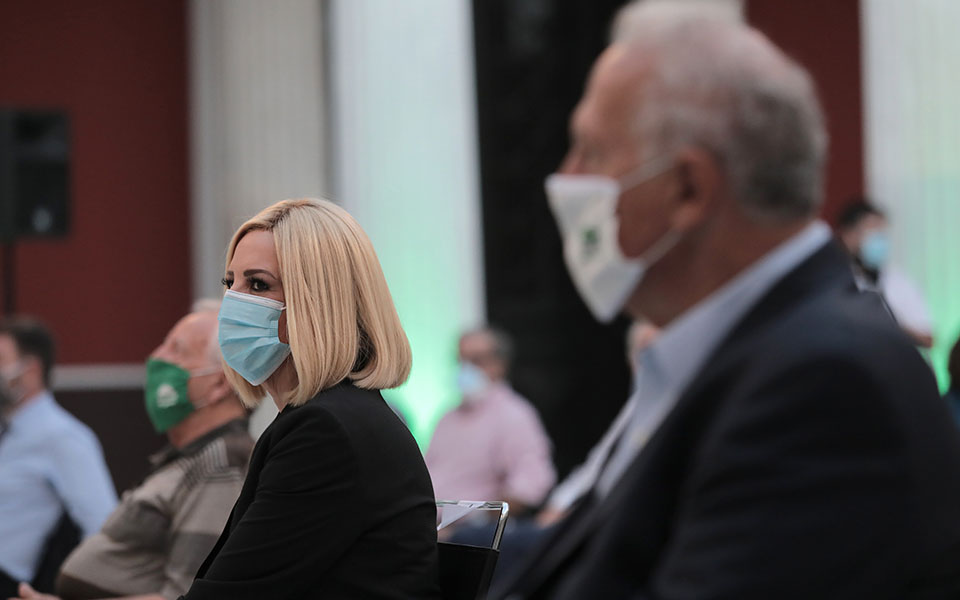 ο-ιός-της-εσωστρέφειας-στο-κίνημα-αλλα-561178138