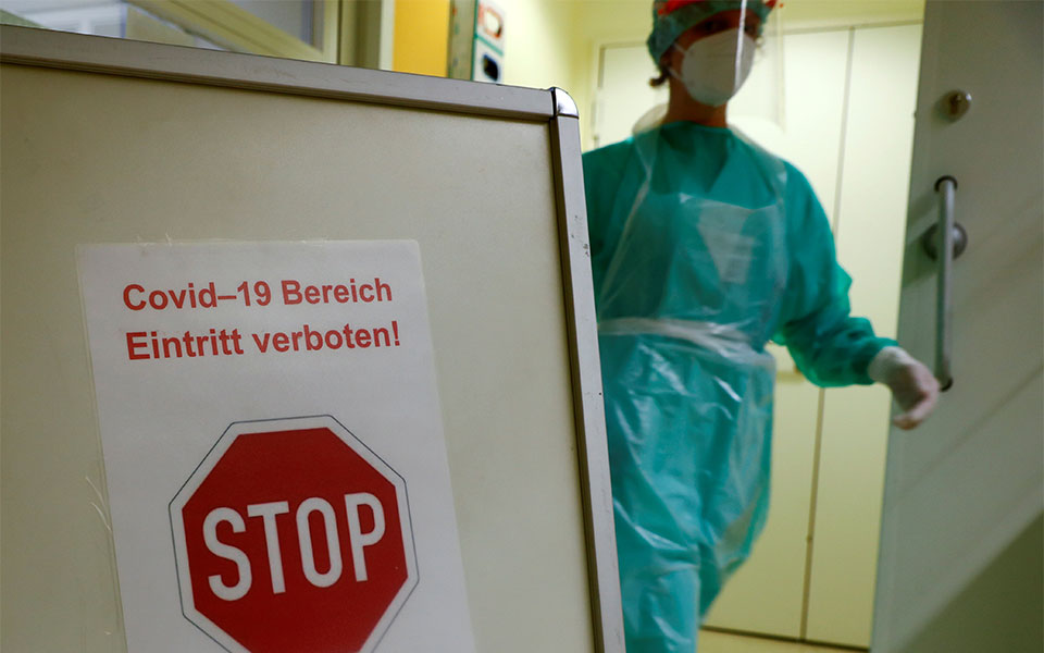 γερμανία-υπερβολικά-υψηλός-ο-αριθμ-561164899