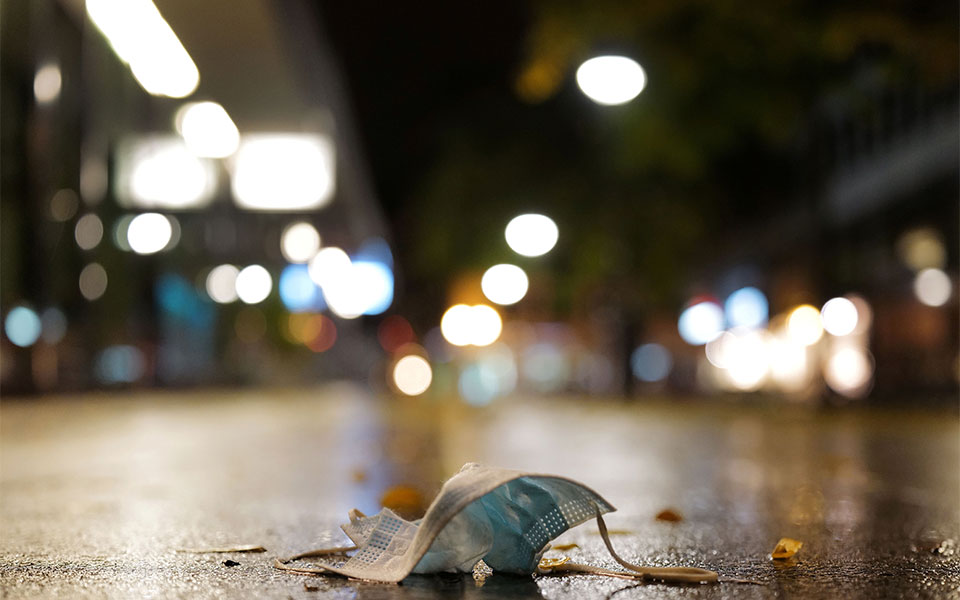 σε-μερικό-lockdown-από-σήμερα-η-γερμανία-561140128