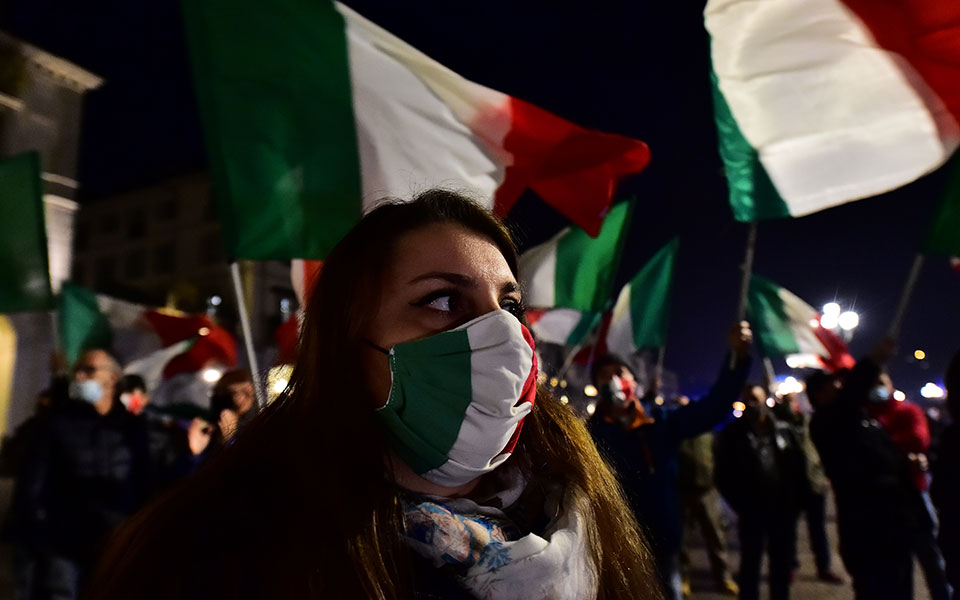 ιταλία-29-907-νέα-κρούσματα-νέο-lockdown-ενόψει-561140038