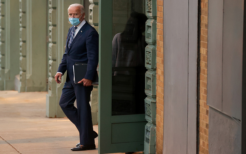 πιάνει-δουλειά-ο-τζο-μπάιντεν-561159469