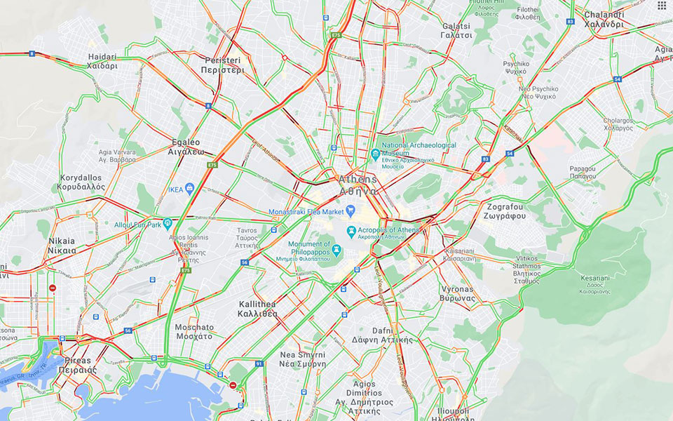 Μεγάλη «έξοδος» των Αθηναίων – Αυξημένη κίνηση σε καταστήματα-1