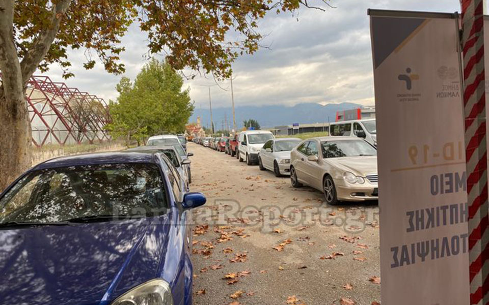 Λαμία: Ουρές για rapid tests-3