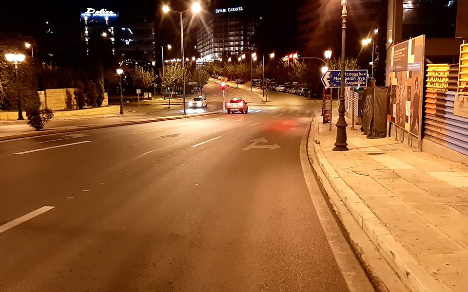 Πιο σκληρό lockdown μεταξύ 9 μμ και 5 πμ από την Παρασκευή με τρεις εξαιρέσεις-1