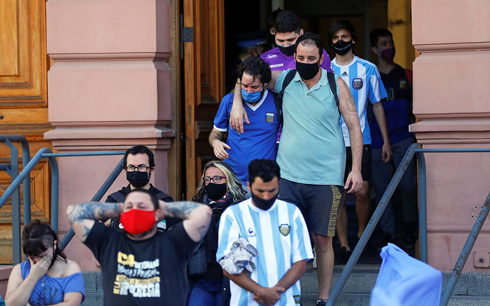 Μαραντόνα: Δάκρυα για τον ραψωδό μιας χώρας και μιας πόλης-3