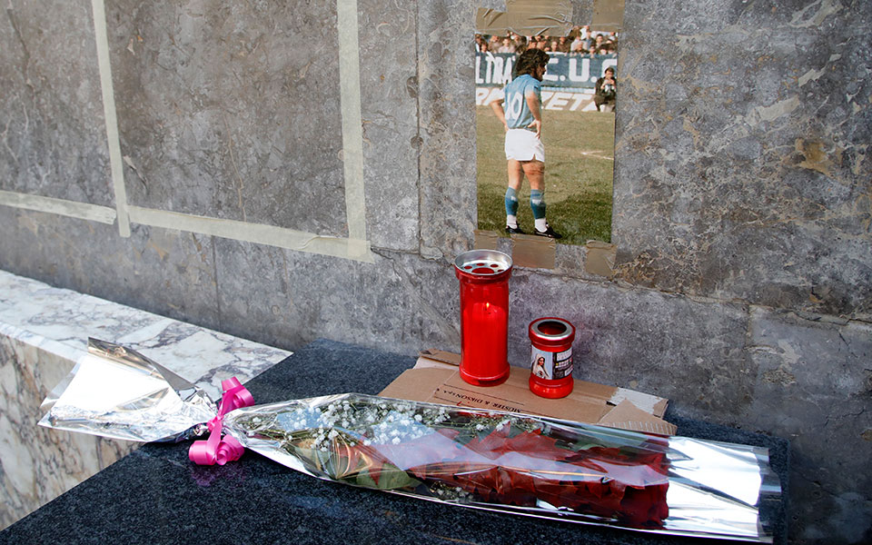 Μαραντόνα: Δάκρυα για τον ραψωδό μιας χώρας και μιας πόλης-23