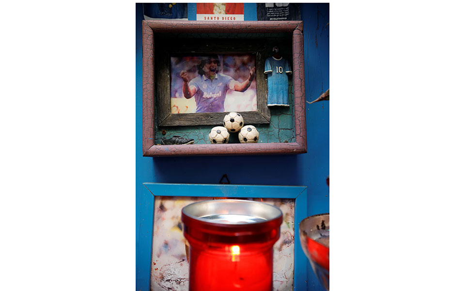 Μαραντόνα: Δάκρυα για τον ραψωδό μιας χώρας και μιας πόλης-27