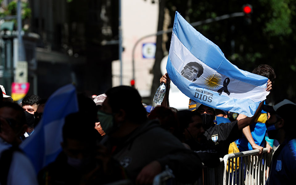 Μαραντόνα: Δάκρυα για τον ραψωδό μιας χώρας και μιας πόλης-12