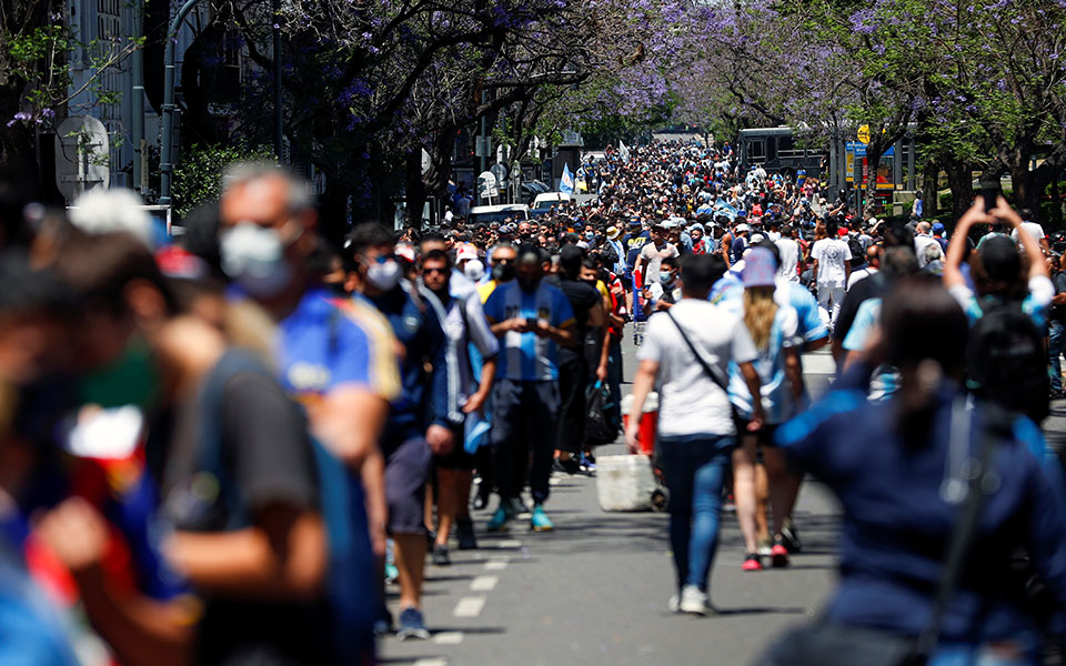 Μαραντόνα: Δάκρυα για τον ραψωδό μιας χώρας και μιας πόλης-1