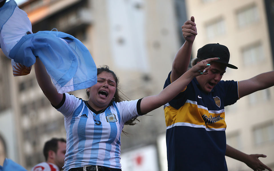 Μαραντόνα: Δάκρυα για τον ραψωδό μιας χώρας και μιας πόλης-7