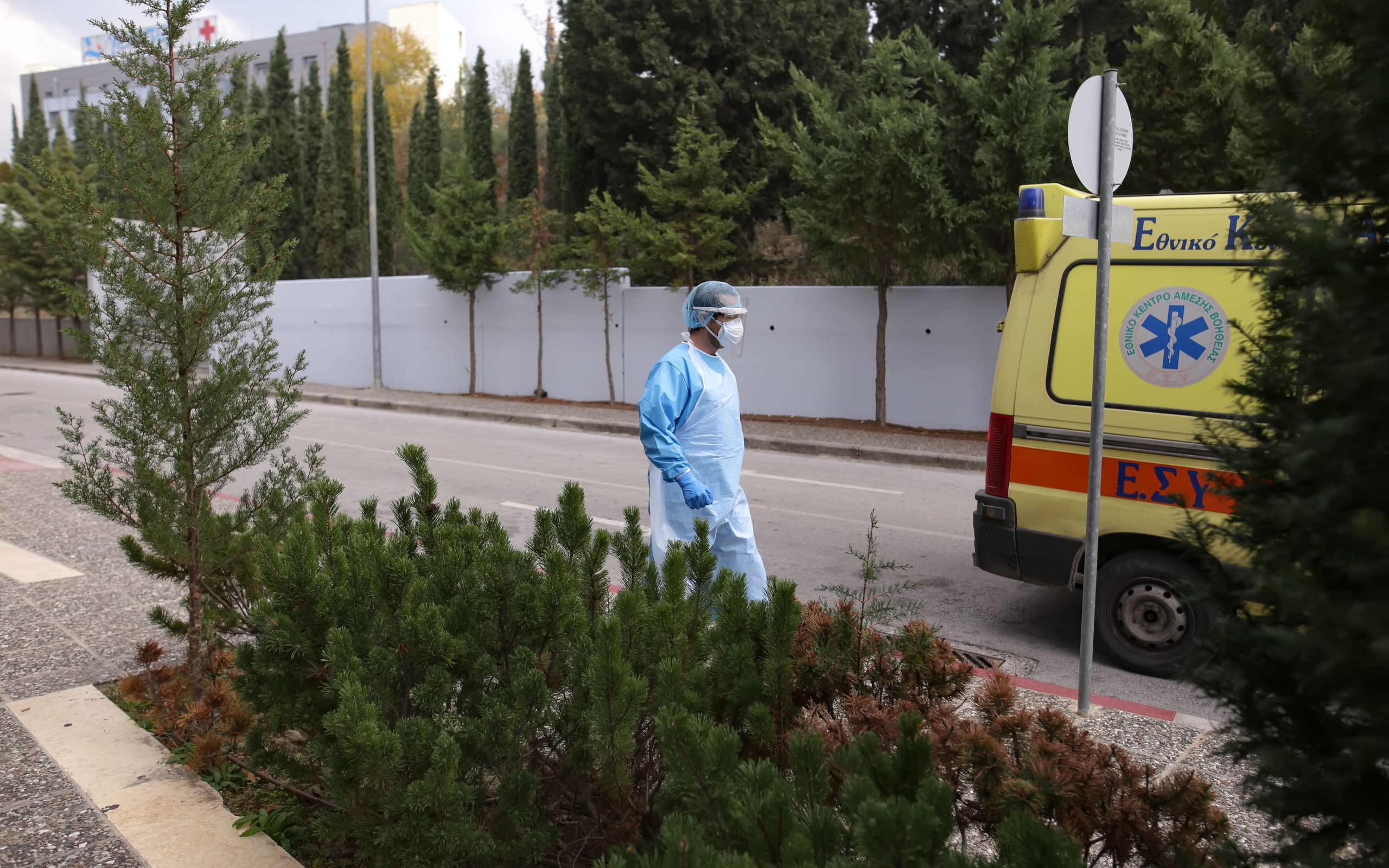 θεσσαλονίκη-άρχισε-η-μεταφορά-ασθενώ-561178234