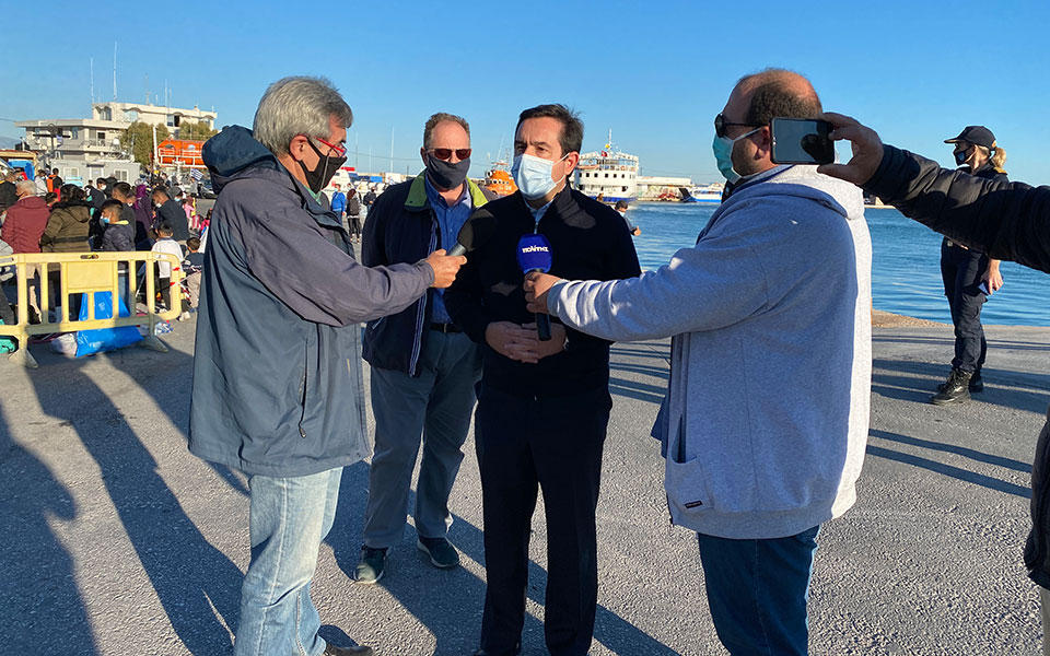 ν-μηταράκης-η-δομή-στο-μαυροβούνι-δεν-561177793