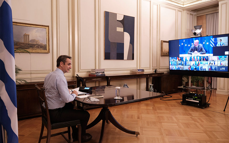 Κυρ. Μητσοτάκης: Με προσοχή και σταδιακά το άνοιγμα ενόψει Χριστουγέννων-1