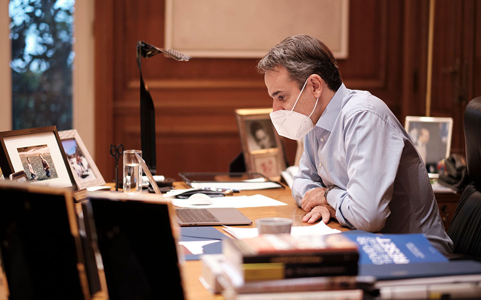 Μητσοτάκης: Τα παιδιά μας δίδαξαν το πώς πρέπει να φοράμε τη μάσκα μας-1