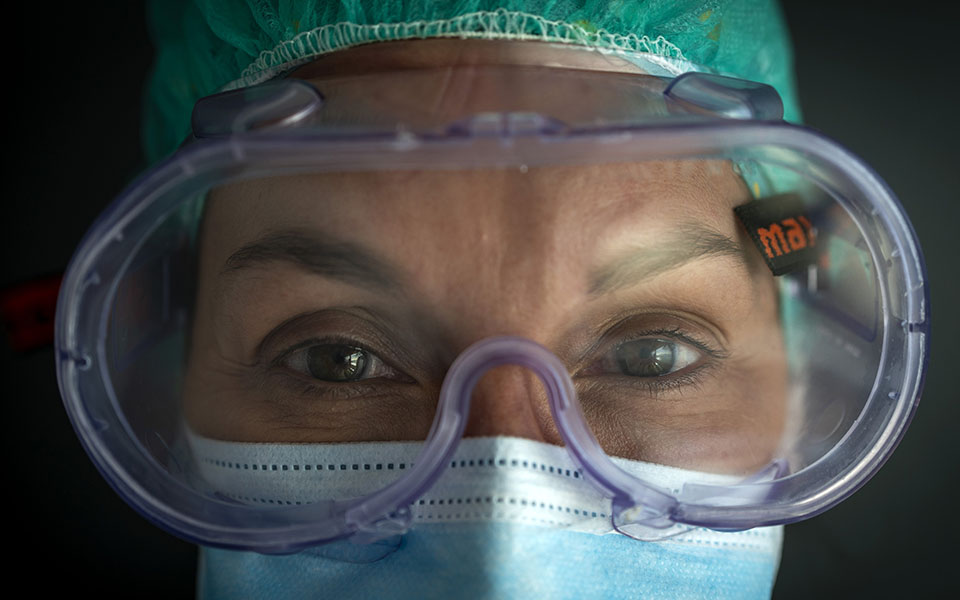 εθελοντικά-νοσηλεύτριες-στη-θεσσαλο-561166237