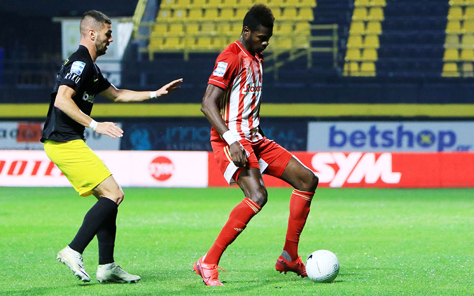 σούπερ-λιγκ-1-ανακατατάξεις-στην-κορυφ-561178396