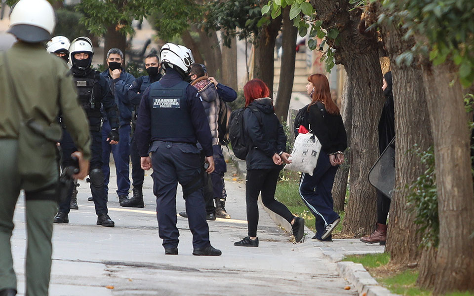 Προσαγωγές σε Πολυτεχνείο και Πολυτεχνειούπολη Ζωγράφου-2