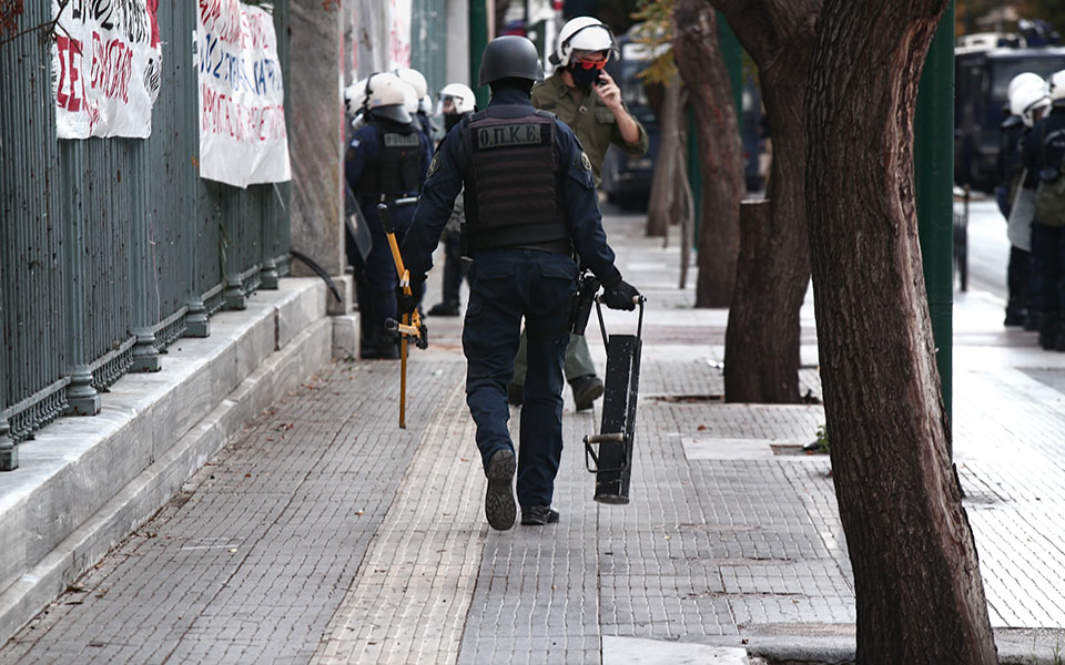 Προσαγωγές σε Πολυτεχνείο και Πολυτεχνειούπολη Ζωγράφου-6