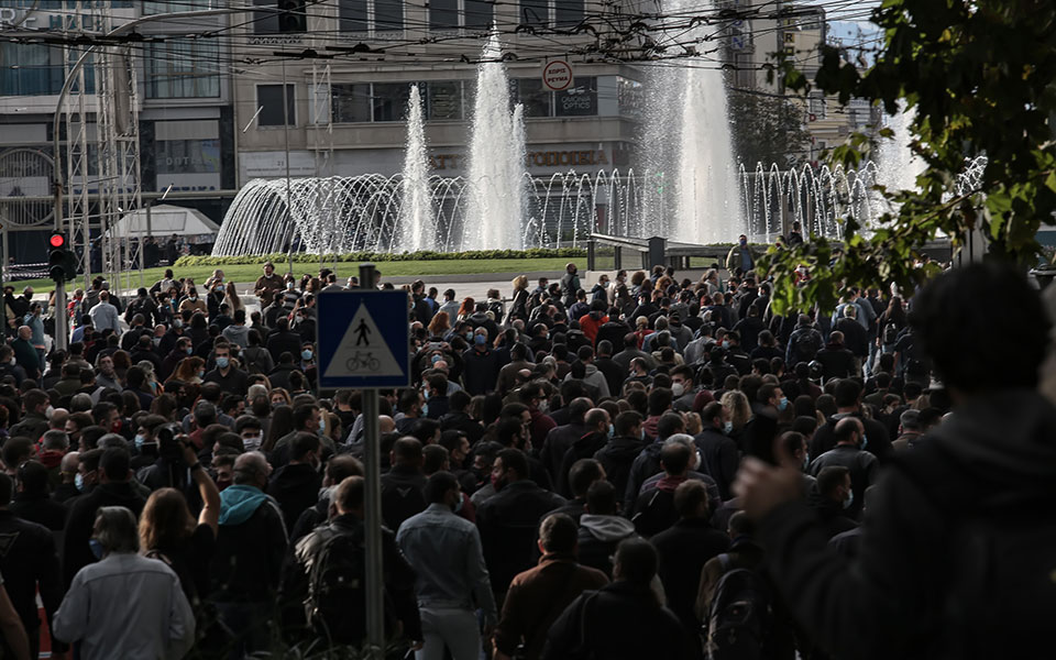 Έλειψε το… μέτρο στον εφετινό εορτασμό της επετείου-4