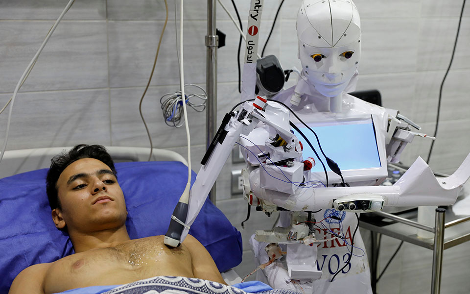 αίγυπτος-ρομποτ-νοσηλευτής-για-ασθεν-561173227