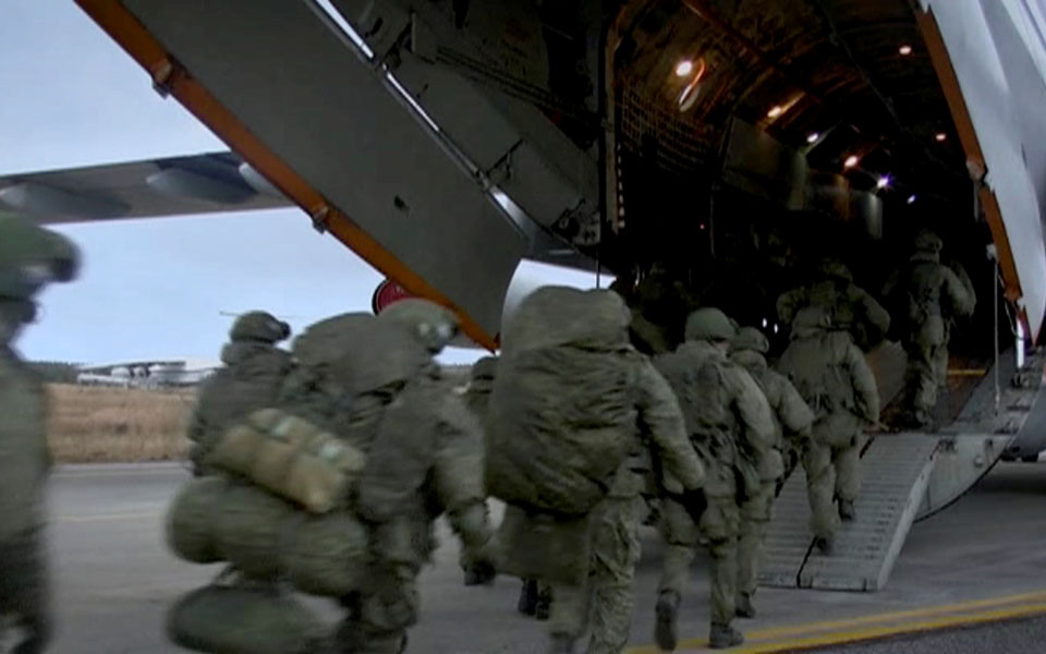 Η Άγκυρα χαιρετίζει τα κέρδη των Αζέρων – Ρώσοι στρατιώτες στην περιοχή-2