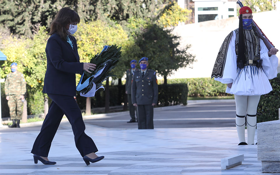 Κ. Σακελλαροπούλου: Ο αγώνας των Ενόπλων Δυνάμεων αξίζει τον σεβασμό όλων μας-2