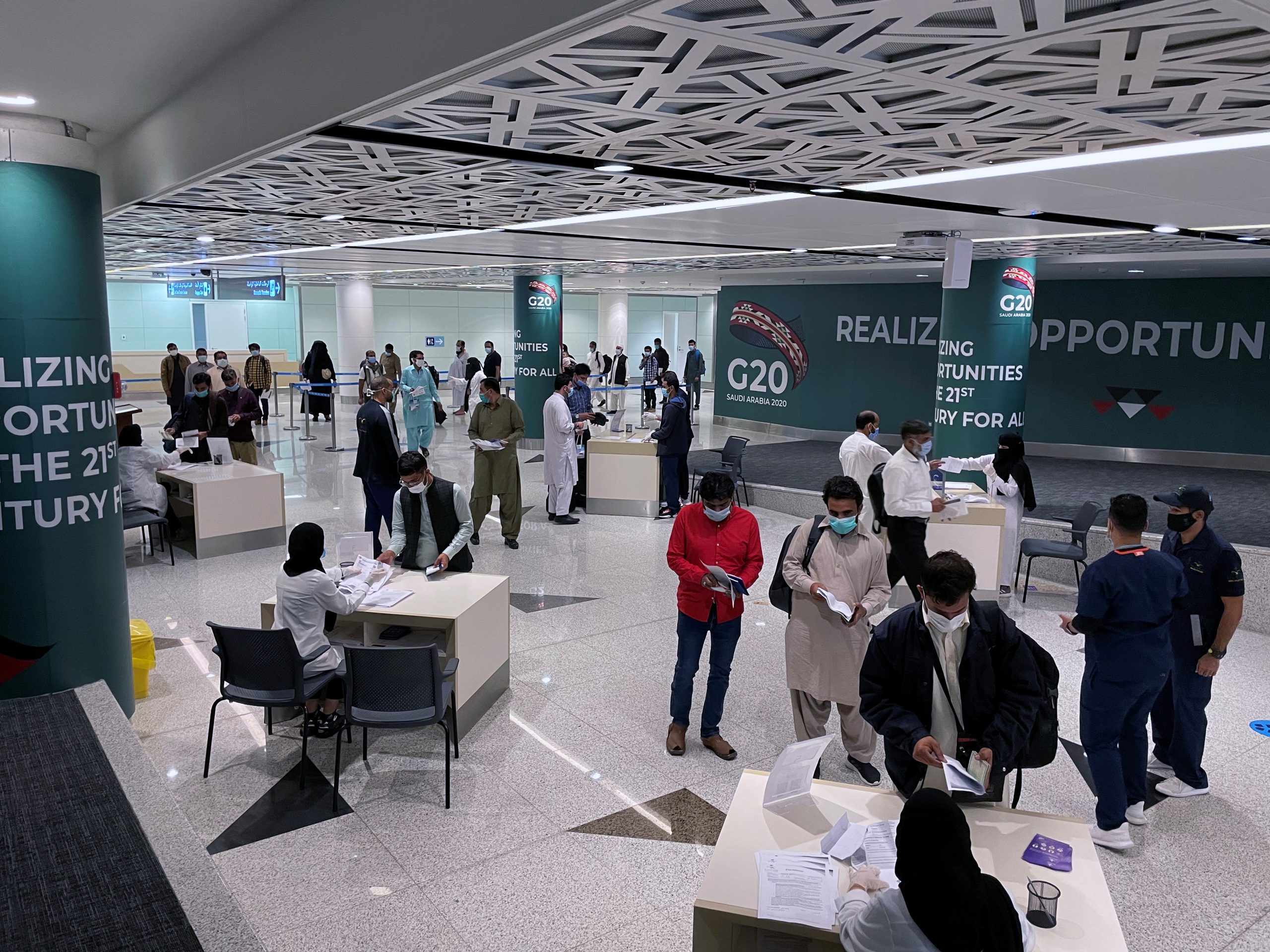 σαουδική-αραβία-χαλαρώνει-τους-περιο-561143908