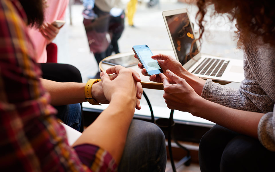 ψηφιακές-δημοσιεύσεις-με-ημερομηνία-561175477