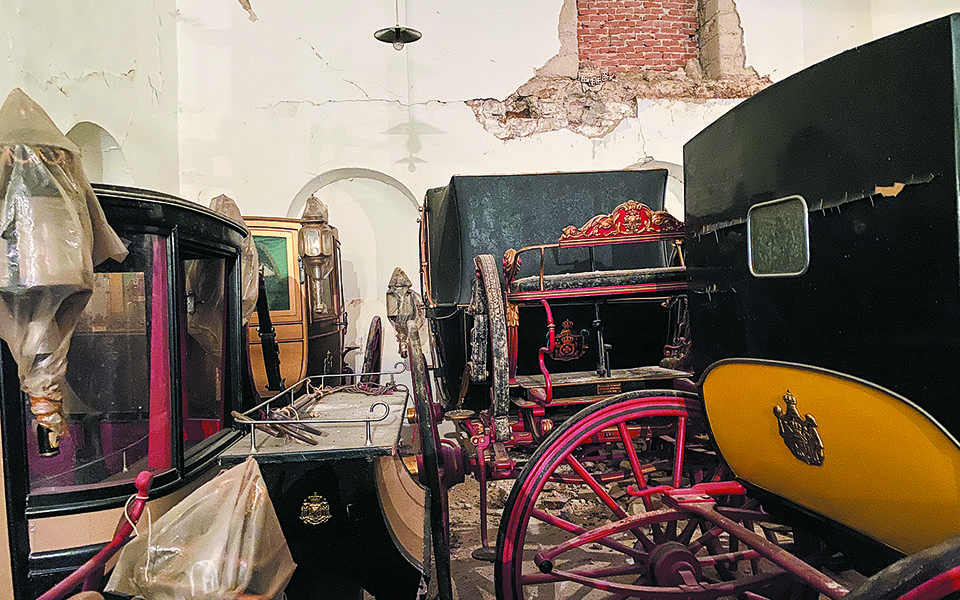 η-συμπλεγματική-δημοκρατία-561178162