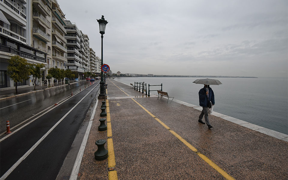 Και πάλι σε ρυθμούς lockdown η Θεσσαλονίκη (εικόνες)-4