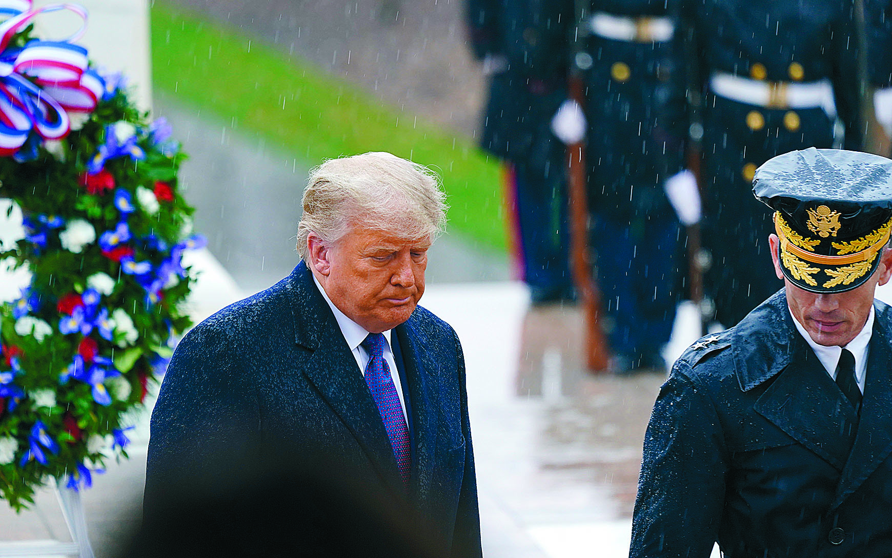 Διαβάστε στην «Καθημερινή της Κυριακής»-6