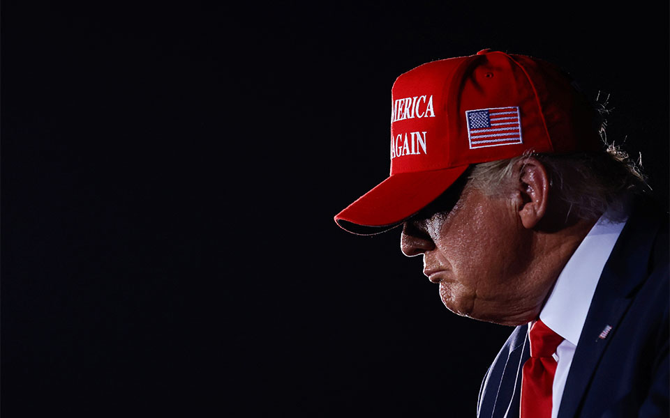 υπονοούμενο-τραμπ-περί-απόλυσης-του-φ-561140371