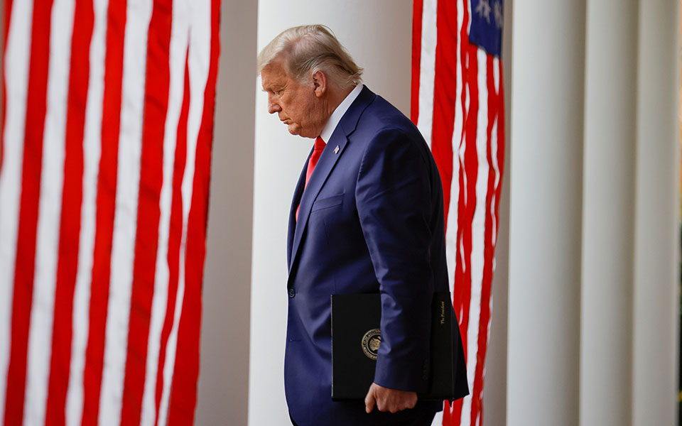 ο-τραμπ-και-οι-σύμμαχοί-του-παίζουν-επι-561158593