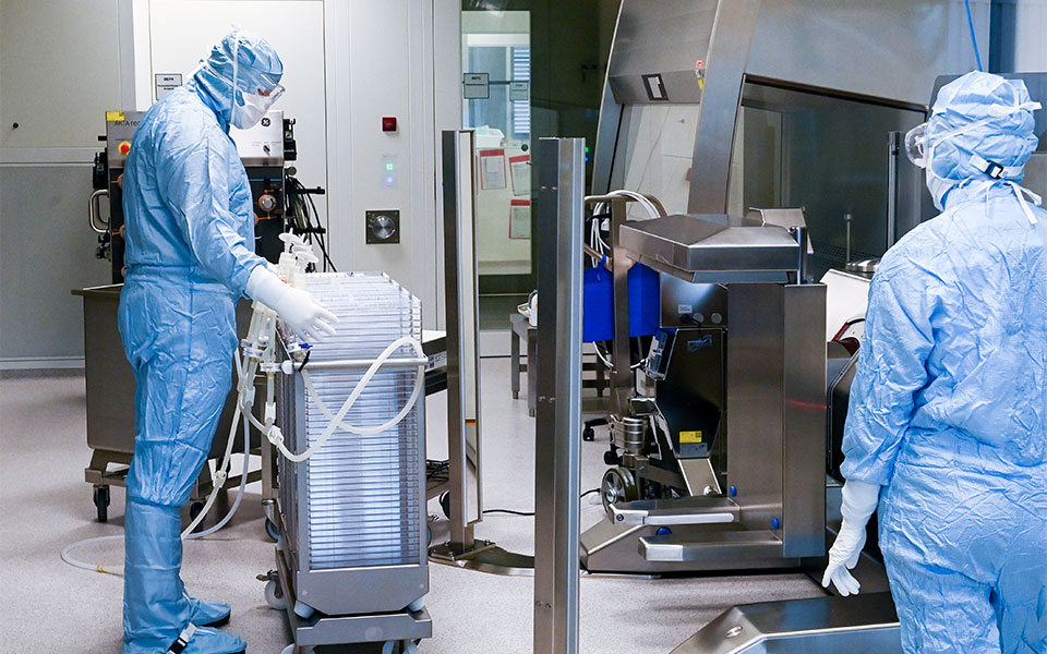 ηπα-τα-δύο-πρώτα-εμβόλια-θα-χορηγηθούν-561179011