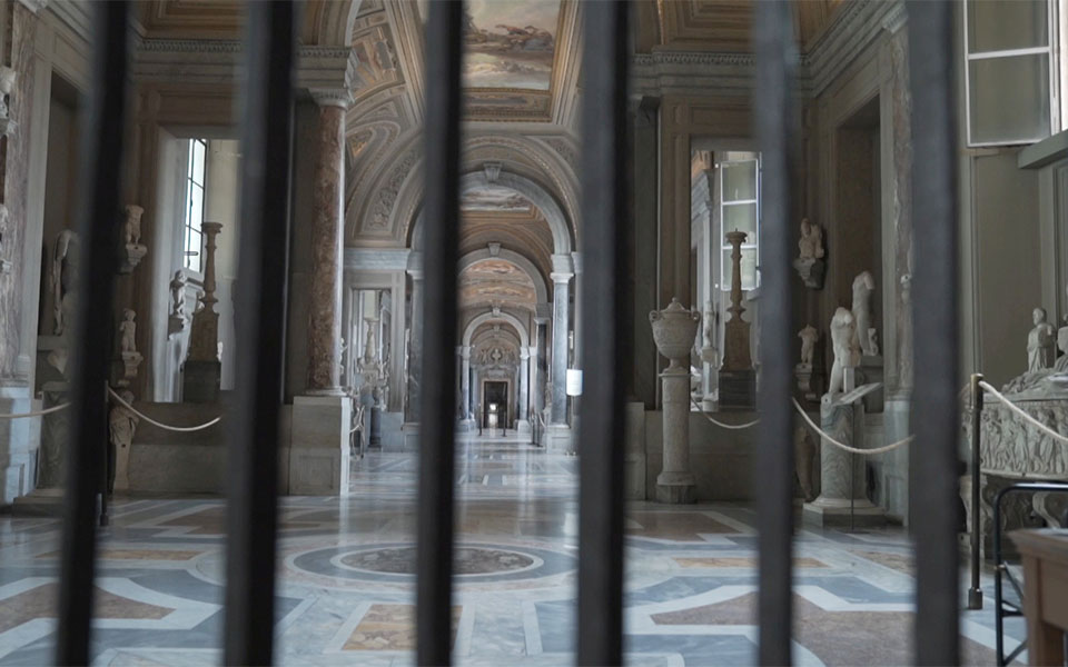 κορωνοϊός-κλείνουν-και-πάλι-τα-μουσεί-561144601