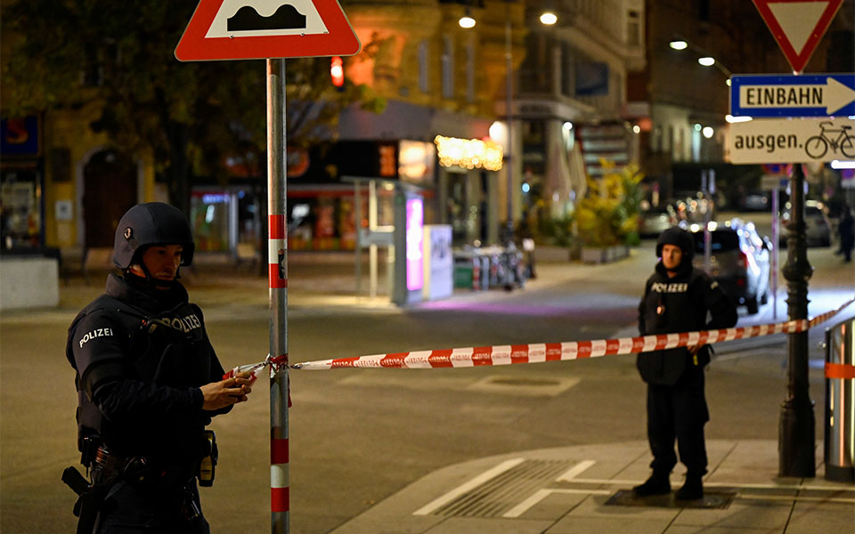 Αιματηρή επίθεση στη Βιέννη-4