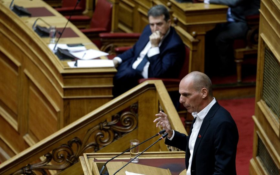 πολυτεχνείο-μήνυμα-χρυσοχοΐδη-σε-πολ-561157462