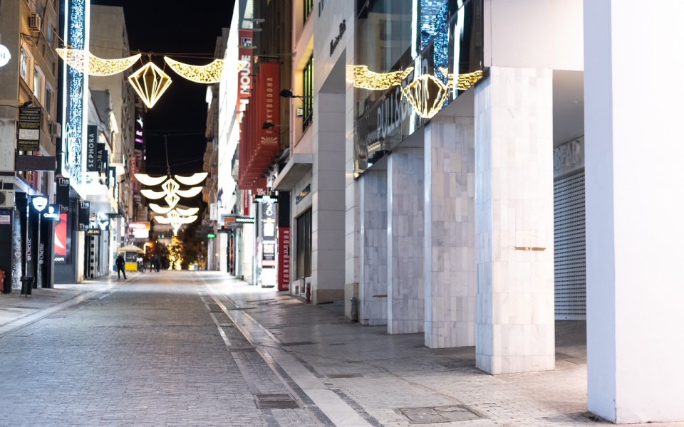 Μεγάλη αντι-γκράφιτι παρέμβαση στην Ερμού (εικόνες)-2