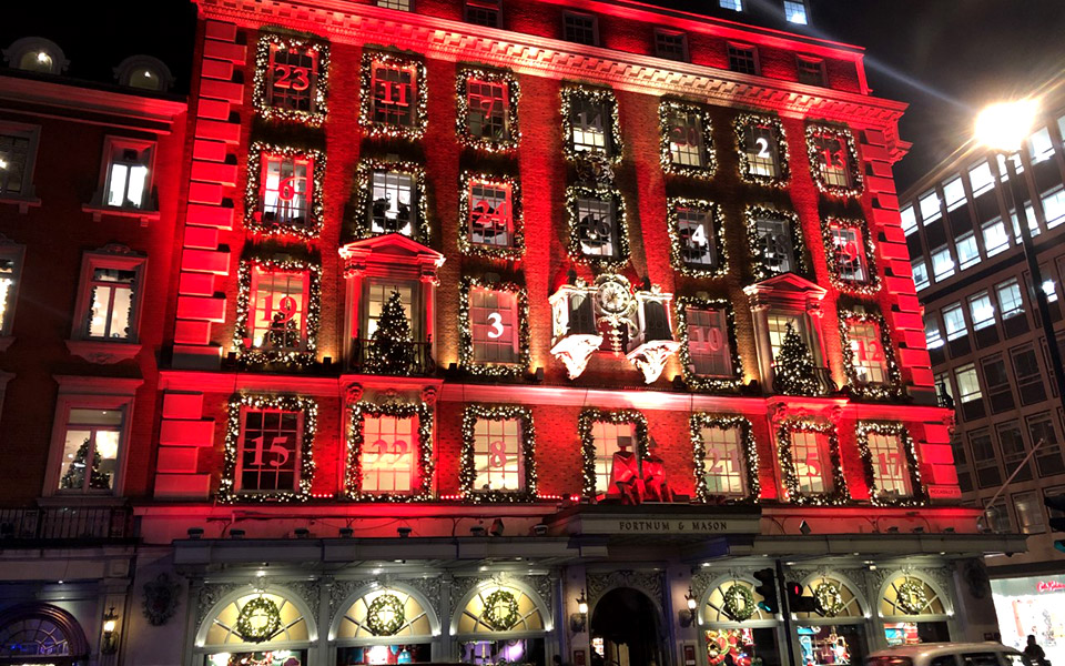 οι-αναγνώστες-ταξιδεύουν-λονδίνο-παρ-561209401