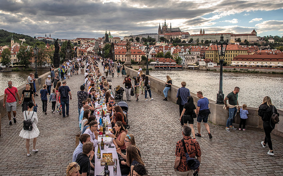 Το μεγάλο φαγοπότι της Πράγας