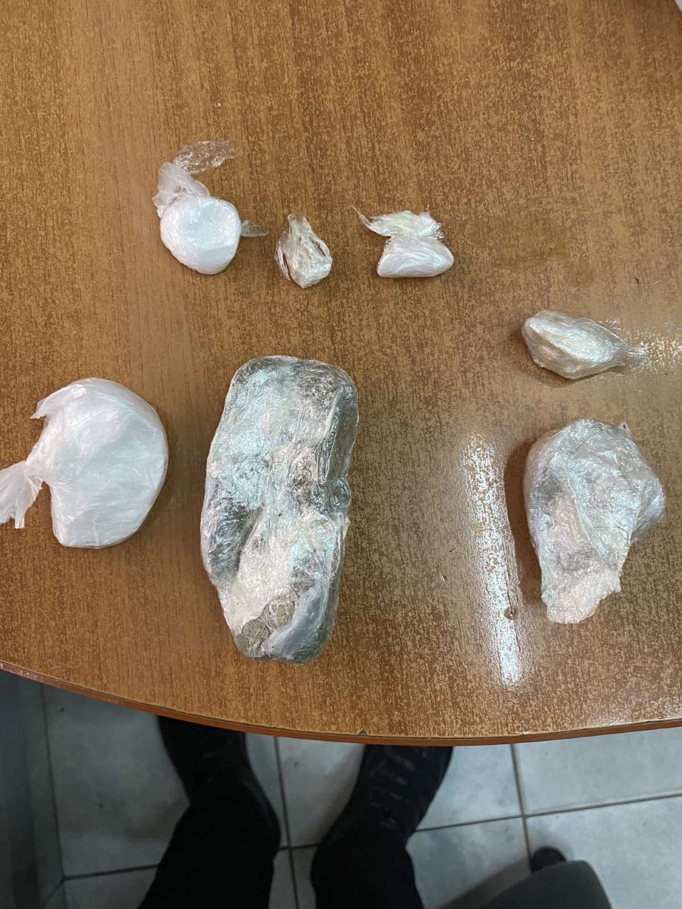 Σωφρονιστικός υπάλληλος επιχείρησε να εισάγει ναρκωτικά σε φυλακές-1