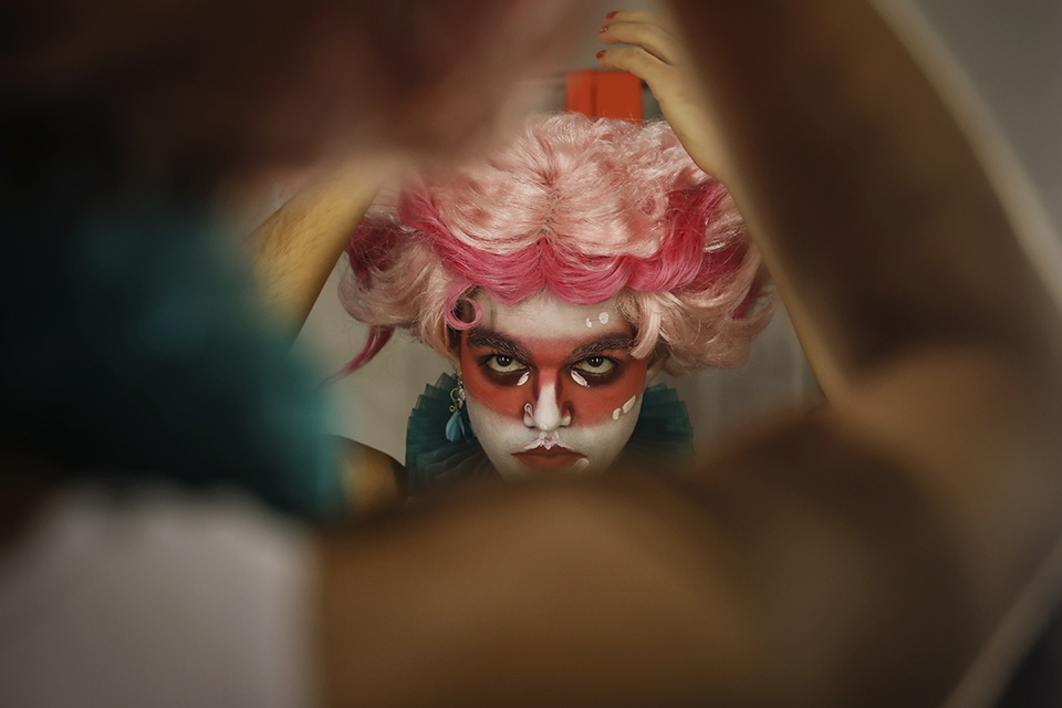 Θέαμα και διαμαρτυρία