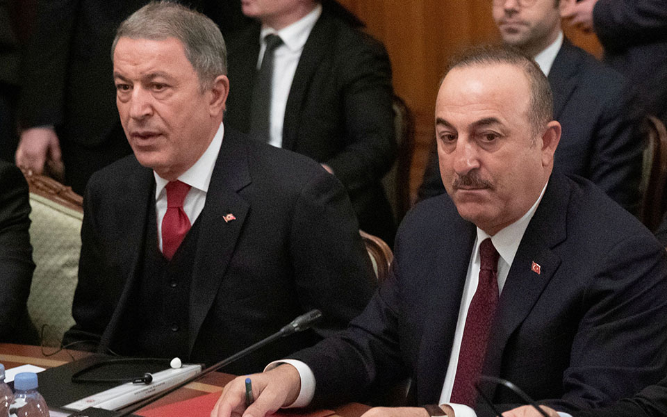 ενοχλούν-τον-ακάρ-επισκέψεις-στα-νησι-561210967