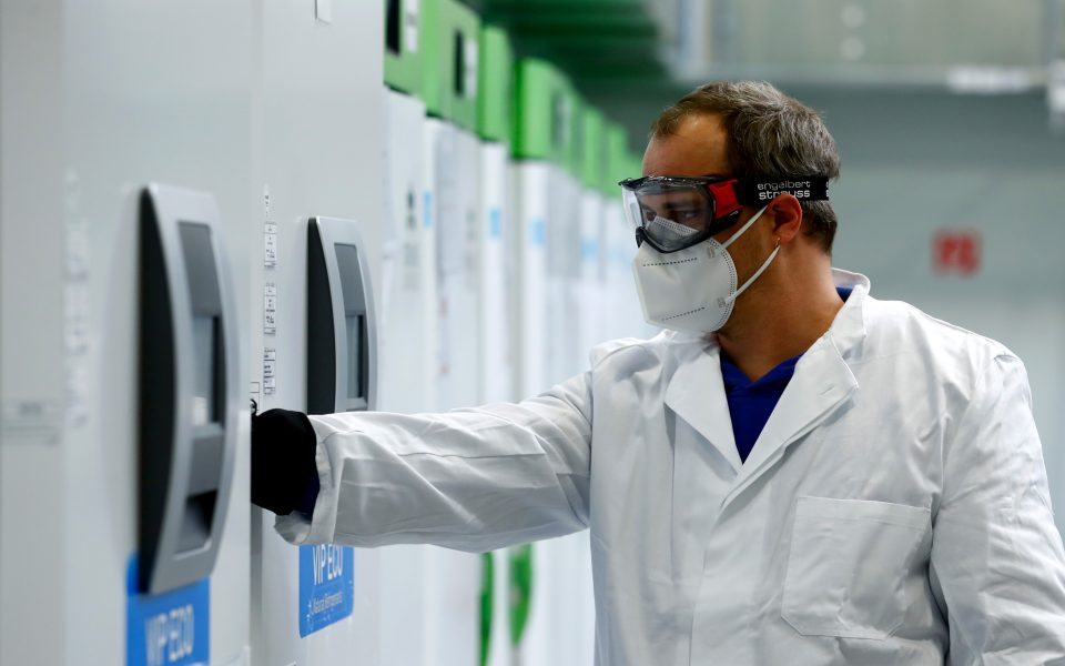 εμβολιαστική-πρεμιέρα-στη-βρετανί-561187495