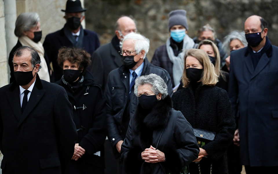 «Αντίο» στον Βαλερί Ζισκάρ ντ’ Εστέν σε στενό οικογενειακό κύκλο-1